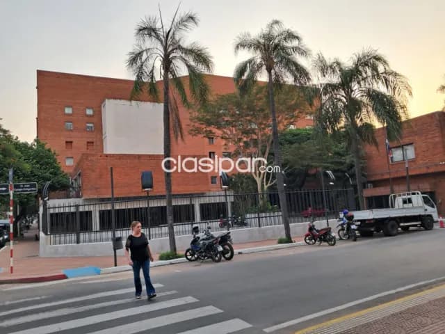 Villa Morra: Ex - fabrica martel: 1.000 m2 oficinas corporativas + showroom + parking — foto 5