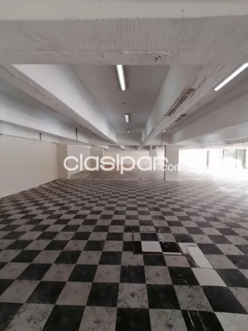 Avda. Sacramento: Importante local comercial, showroom, oficinas, 1200 m2, estacionamiento — foto 5