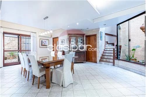 Amplia residencia en el barrio Jara!! — foto 5
