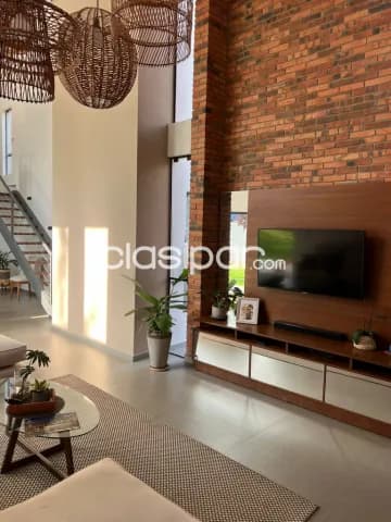 San Lorenzo - laguna grande: Importante residencia, 364 m2, gran jardín, belleza!! — foto 5