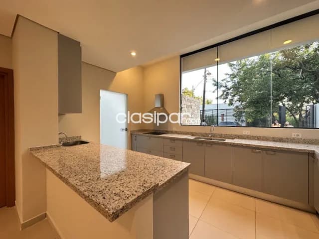 Amplio dúplex a estrenar a la venta zona conmebol Luque, foto 4