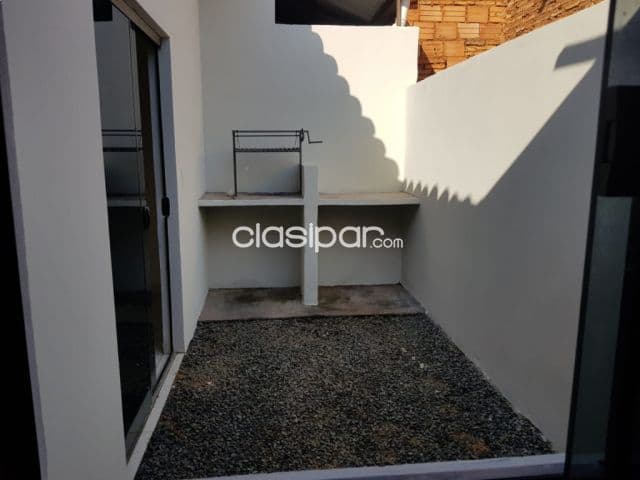 Chalet en San Lorenzo - zona hosp. Acosta ñu