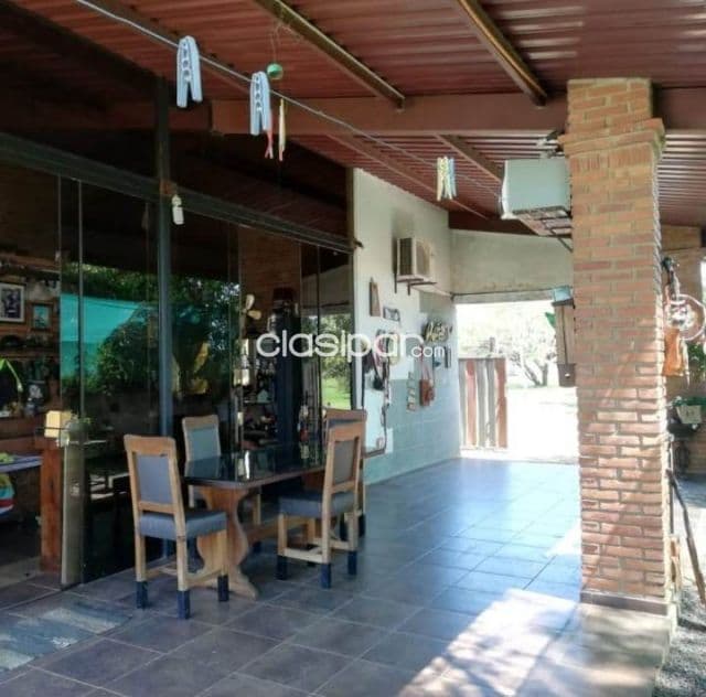 Surubií en condominio: Casa tipo loft, 1 dormitorio, totalmente amoblada, jardín, segurida
