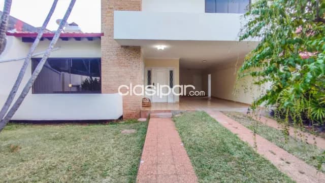 Amplia casa en barrio Herrera apta para oficina — foto 5