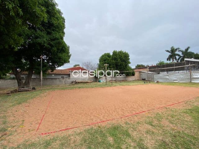 En venta amplio terreno en Lambaré, Barrio San Rafael. EN ESQUINA, foto 1