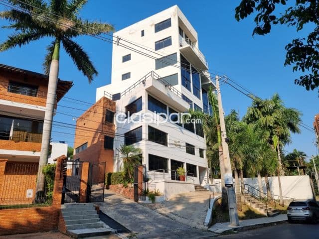 Depto amoblado en edif macondo cerca del yacht y golf club — foto 1