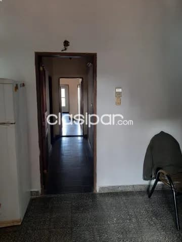 Terreno con casa a refaccionar o demoler en cuarto ( 4to. ) barrio Luque, foto 4