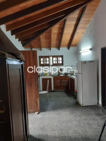 Terreno con casa a refaccionar o demoler en cuarto ( 4to. ) barrio Luque, foto 5