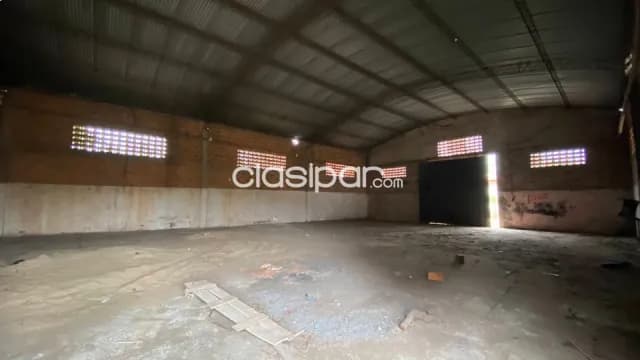 Galpón libre con patio en esquina ita enramada, foto 5