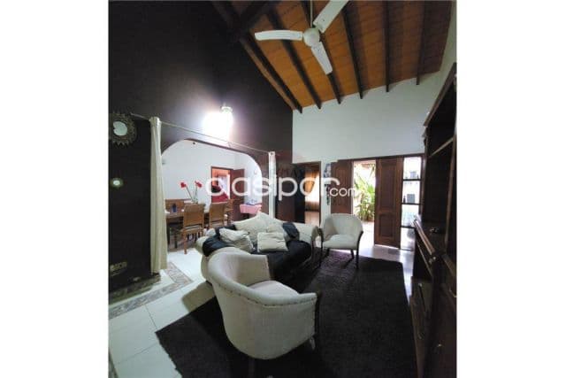 Hermosa Residencia en Mariano Roque Alonso