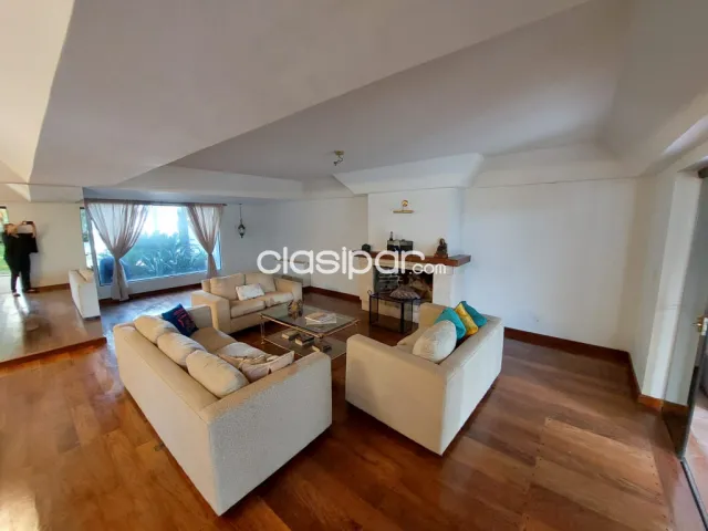 Villa Morra / asa: Elegante residencia, 4 dormit, recepción, quincho, jacuzzi, jardín — foto 4