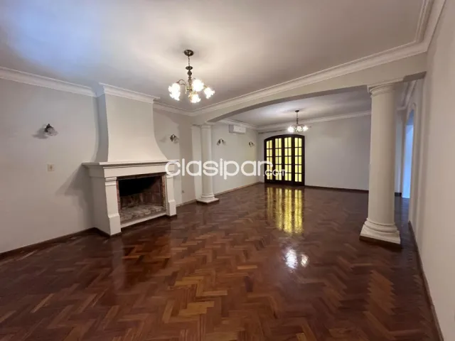 Las Mercedes: Importante residencia p/ casa u oficina, 3 suites, jardín, piscina, foto 3