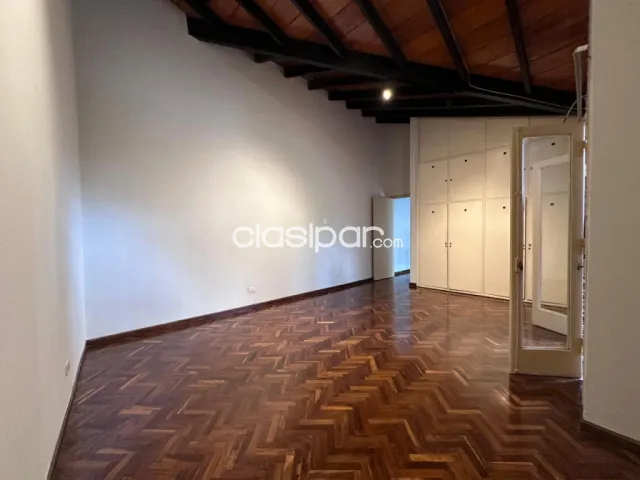Las Mercedes: Importante residencia p/ casa u oficina, 3 suites, jardín, piscina, foto 4