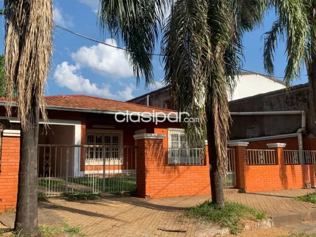En Venta y/o Alquiler, Casa ideal para oficina o vivienda, zona Abasto, (ID1757), foto 2