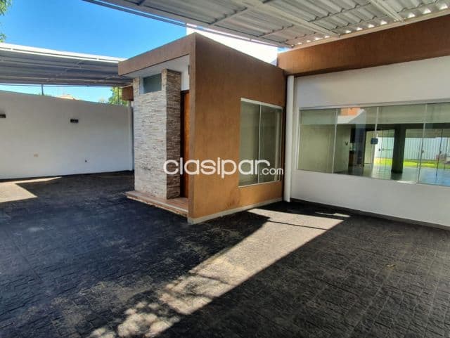 Casa moderna en lambare con 3 hab en suite y jacuzzi en valle apua