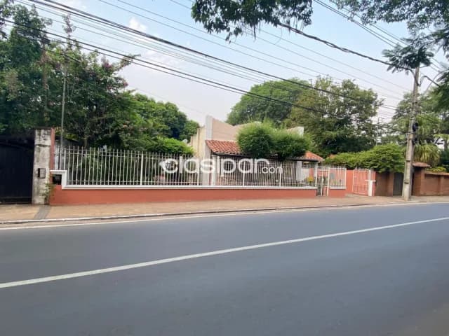 Sobre mcal. Lopez y salida sobre Boggiani superficie 800 m2. Sona estrategica — foto 2