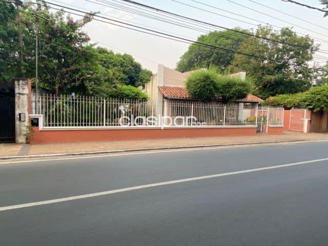 A Precio Conversable Sobre Mcal Lopez Y Salida A Boggiani 800 M2, foto 1
