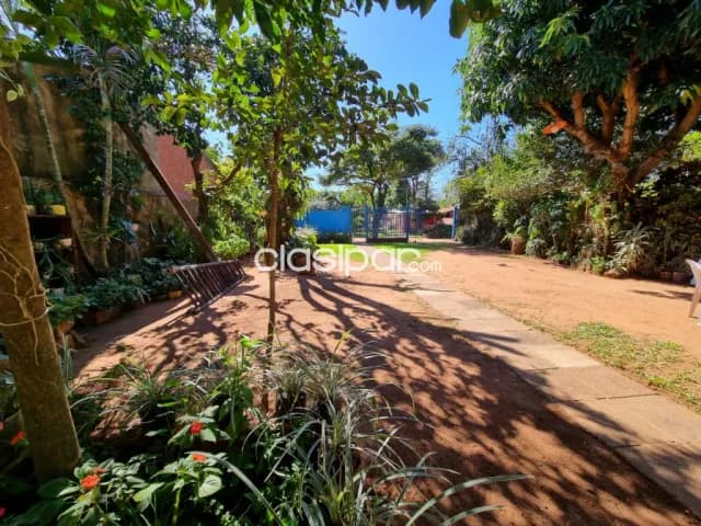 En venta casa en zona laurelty Luque — foto 5