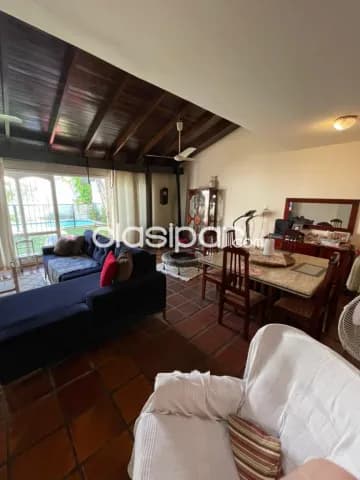 Mburucuyá: Elegante residencia, 2 suites + 2 dormit, quincho, jardín, piscina, 340.000 usd, foto 5