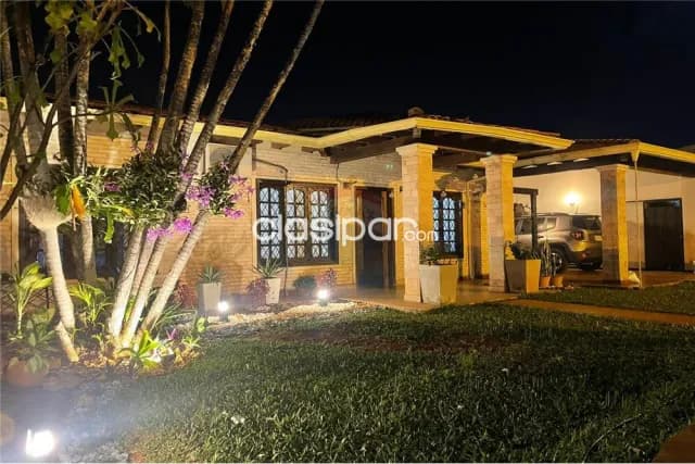 En venta amplia residencia de 1038 m2 con piscina en fdo de la mora, foto 3