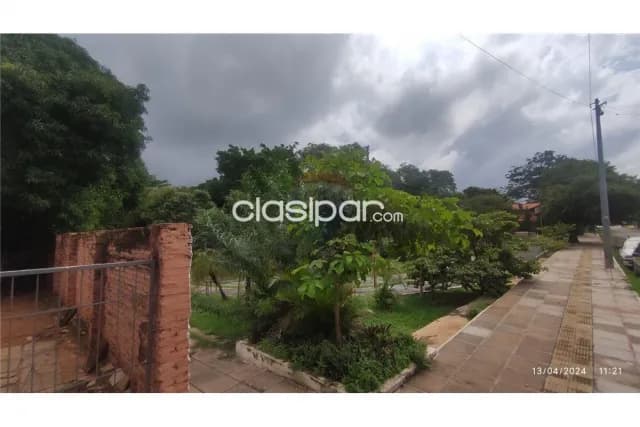 Exclusivo terreno con construcción en zona residencial mburucuyá — foto 2