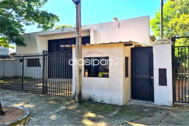 Complejo de depósitos y oficinas de calle a calle en barrio santa luisa, Lambaré, foto 3
