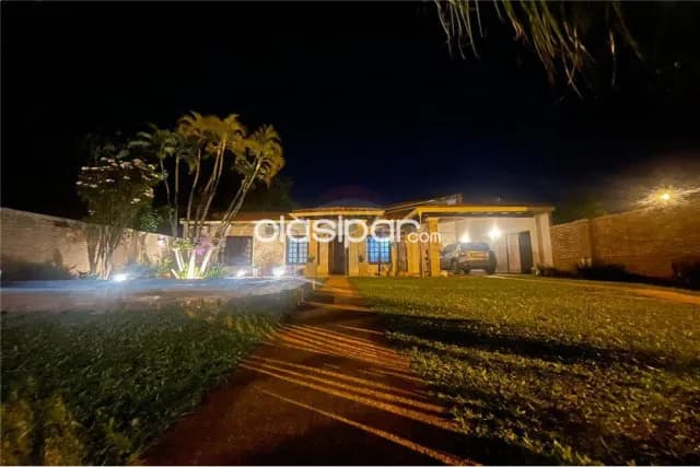 Amplia casa c/piscina terreno 788 m2 fdo zona sur a 300 mtrs avelino martinez, foto 3