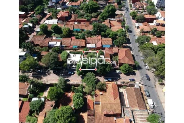 Terreno de 193 m2 con construcción a demoler y salida a dos calles, foto 4