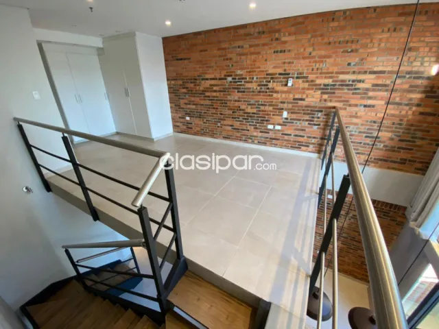 Z/ la galería: Elegante depto. 2 niveles, 1 dormit, p/ solteros, ejecutivos, parejas — foto 4