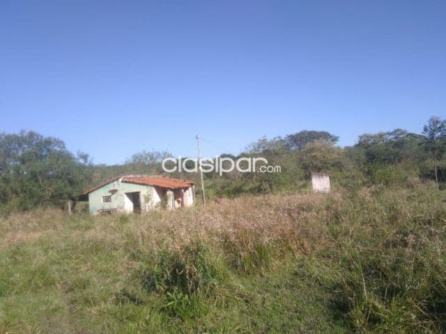 Hermosa propiedad de 3 has con arroyito yaguaron compañía tacuarendy