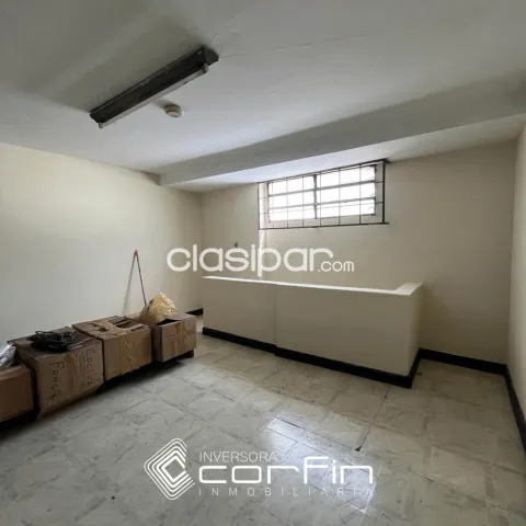 Salón de dos pisos en excelente estado, ubicado en el centro de Asunción — foto 3