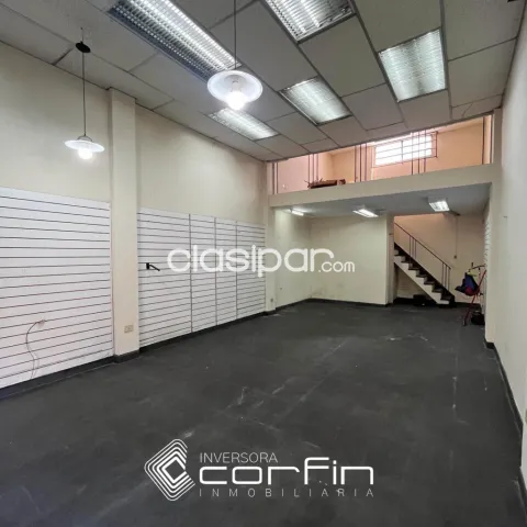 Salón de dos pisos en excelente estado, ubicado en el centro de Asunción — foto 5