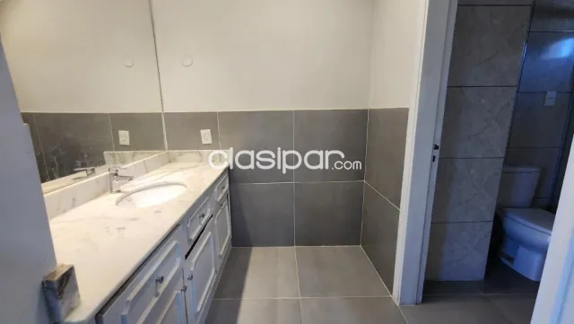 Amplia casa en alquiler en Barrio Mcal Estigarribia, foto 4