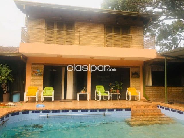 casa con piscina en el barrio Carmelitas, Cambyreta: 3 habitaciones y 4 baños — foto 1