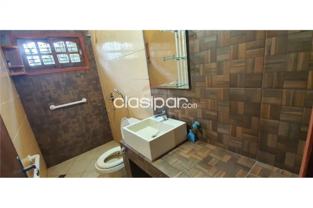 Amplia y hermosa casa con piscina en Luque! — foto 4