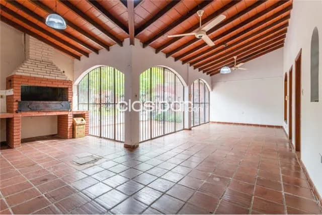 Casa - Venta - Paraguay Asunción Barrio Jara Amplia casa en exelente ubicación 230,000 US, foto 4