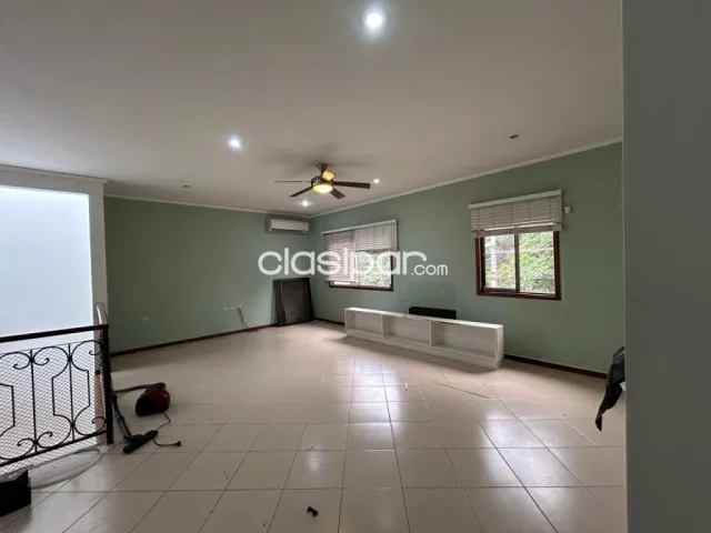 Sma. Trinidad, tierra colorada: Elegante casa dúplex, 3 dormit, buen jardín, piscina — foto 5