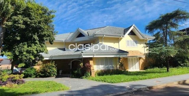 Amplia residencia en venta en Barrio San Vicente — foto 1