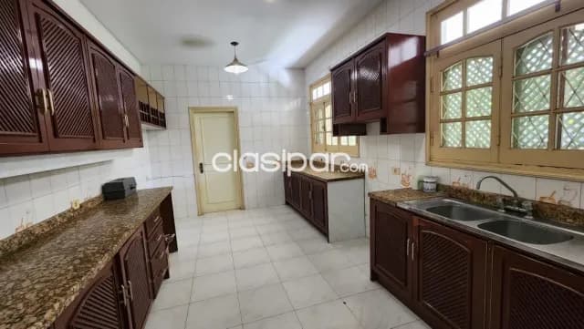 Amplia residencia en venta en Barrio San Vicente — foto 4