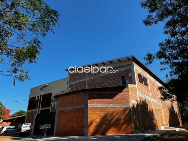 Luque / areguá: Impecable deposito a estrenar, 360 m2 + 2 oficinas + amplio acceso