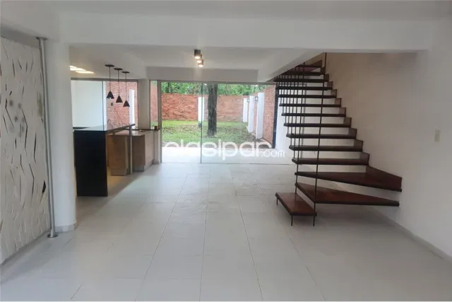 Hermoso duplex en barrio pérgolas del yacht — foto 4