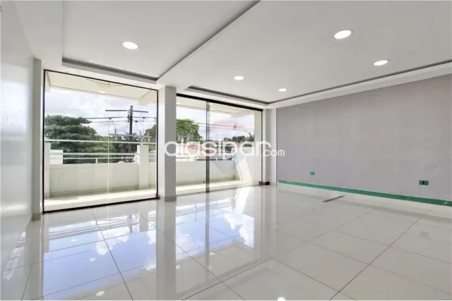 En Alquiler Propiedad Comercial — foto 4