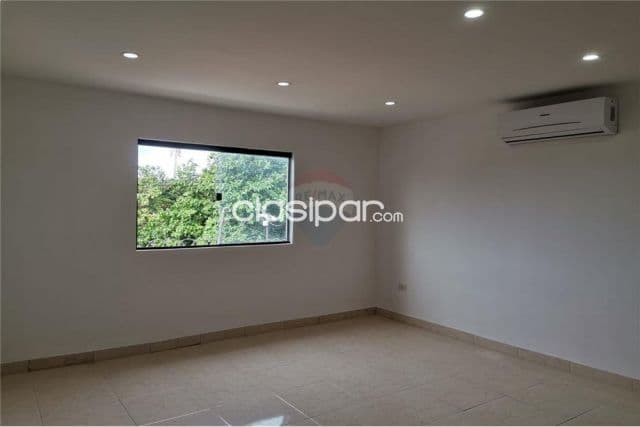 Hermoso y amplio duplex de 3 dormitorios perfectamente equipado en el limite lambare, foto 1