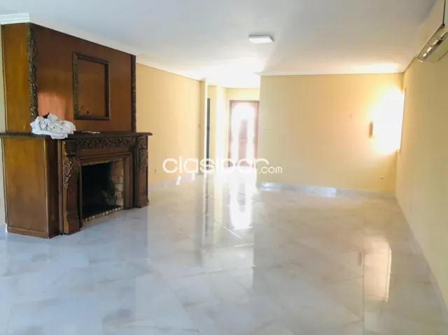 Z/club centenario: Importante residencia, 5 dormitorios, gran jardín, piscina, foto 3