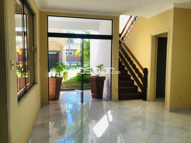 Z/club centenario: Importante residencia, 5 dormitorios, gran jardín, piscina, foto 5