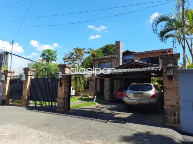 Ykua sati, goethe: Exclusiva residencia, 4/5 dormit, gran jardín, piscina, 15.000.000 gs — foto 2