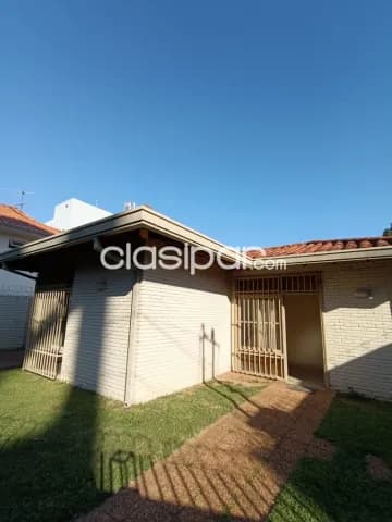 casa toda en planta baja barrio Mcal. López - zona Itau Brasilia — foto 3