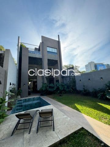 hermosa casa de 4 dormitorios en Villa Morra