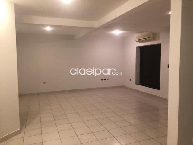 Residencia en Barrio Cerrado, Luque - Loma Merlo