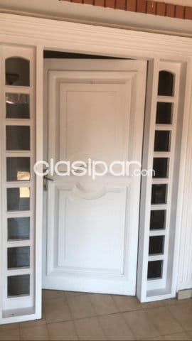 Hermosa casa de tres dorm en pleno barrio mburucuya (310.000 usd)